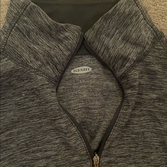 🏃‍♀️ Old Navy Womens Pullover Size S - Picture 4 of 4